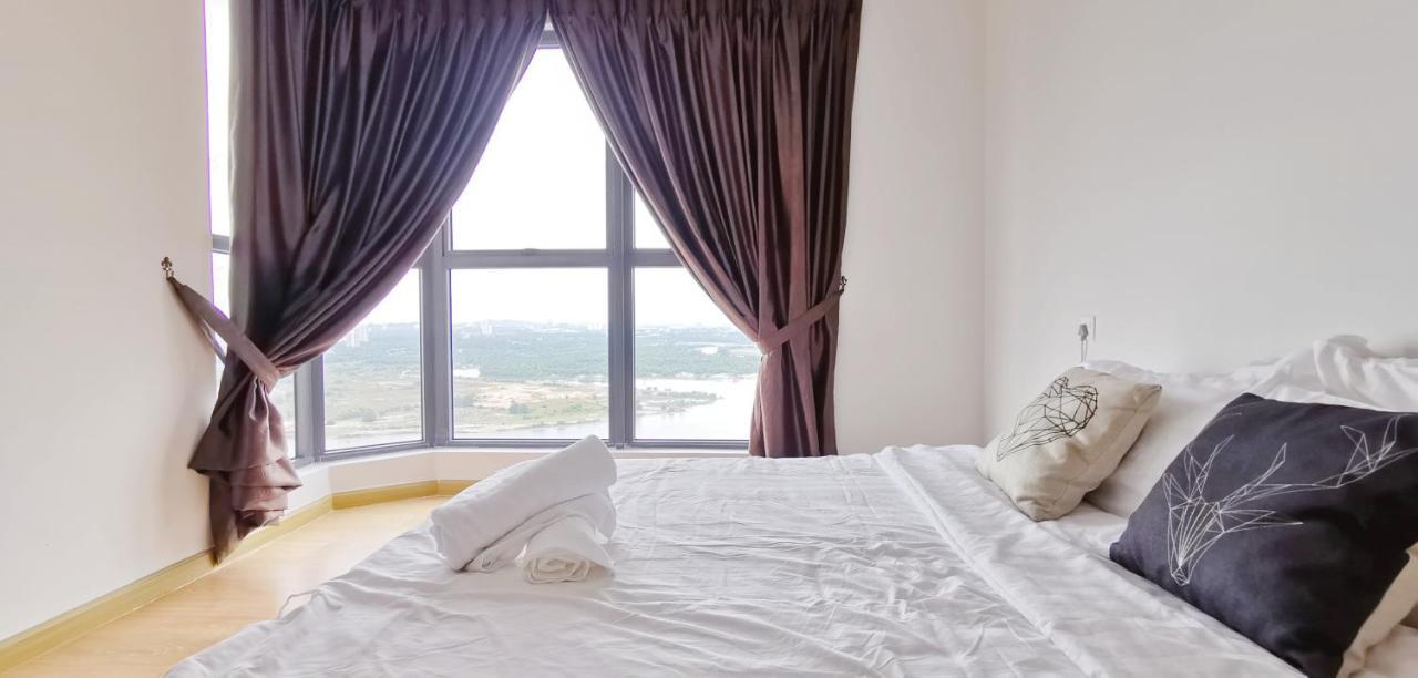 Superb Seaview Royal Strand Danga Bay Country Garden Apartment Johor Bahru Luaran gambar
