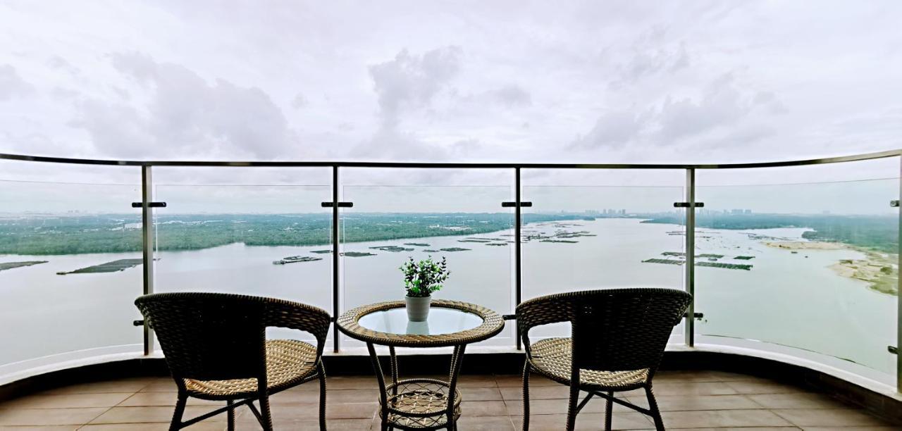 Superb Seaview Royal Strand Danga Bay Country Garden Apartment Johor Bahru Luaran gambar