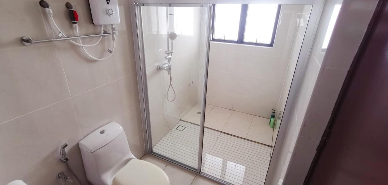 Superb Seaview Royal Strand Danga Bay Country Garden Apartment Johor Bahru Luaran gambar